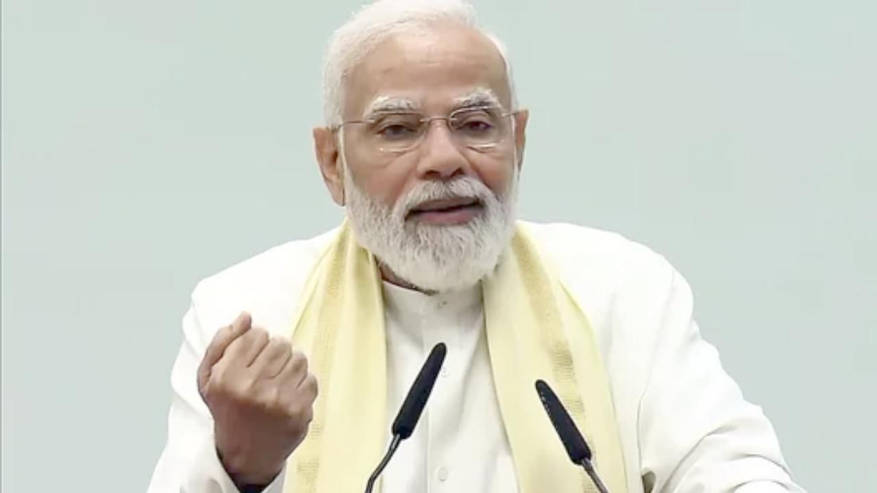 PM Modi Covid Review Meeting:  ಕೊರೊನಾ ಪ್ರಸರಣ ಹೆಚ್ಚಳ; ಇಂದು ಮಧ್ಯಾಹ್ನ ಎಲ್ಲ ಮುಖ್ಯಮಂತ್ರಿಗಳೊಂದಿಗೆ ಪ್ರಧಾನಿ ಮೋದಿ ಸಭೆ