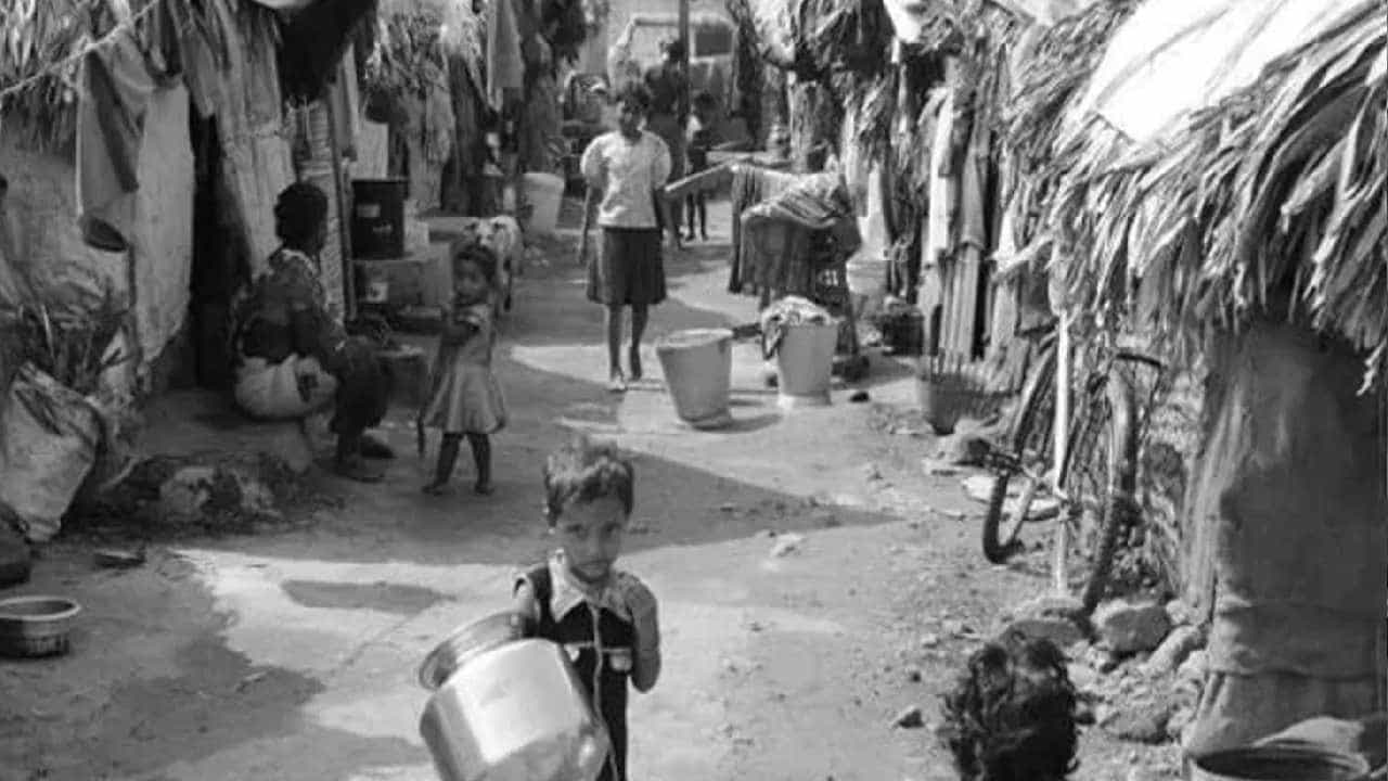 Poverty In India: ಭಾರತದಲ್ಲಿ ವಿಪರೀತ ಬಡತನ ಬಹುತೇಕ ನಿರ್ಮೂಲನೆ ಎನ್ನುತ್ತಿದೆ ಐಎಂಎಫ್ Poverty In India: ಭಾರತದಲ್ಲಿ ವಿಪರೀತ ಬಡತನ ಬಹುತೇಕ ನಿರ್ಮೂಲನೆ ಎನ್ನುತ್ತಿದೆ ಐಎಂಎಫ್