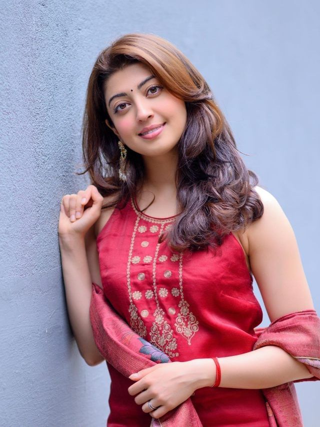 Pranitha Subhash Pregnant 5