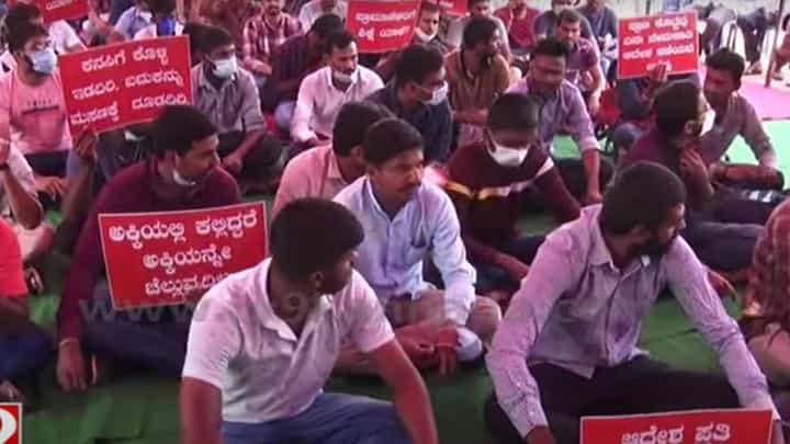 ಮರು ಪರೀಕ್ಷೆ ಬೇಕಿಲ್ಲ, ನಾವು ಪ್ರಾಮಾಣಿಕರು, ನೇಮಕಾತಿ ಆದೇಶ ನೀಡಿ: ಪಿಎಸ್ಐ ಲಿಖಿತ ಪರೀಕ್ಷೆ ಪಾಸಾಗಿರುವ ಅಭ್ಯರ್ಥಿಗಳು ಮರು ಪರೀಕ್ಷೆ ಬೇಕಿಲ್ಲ, ನಾವು ಪ್ರಾಮಾಣಿಕರು, ನೇಮಕಾತಿ ಆದೇಶ ನೀಡಿ: ಪಿಎಸ್ಐ ಲಿಖಿತ ಪರೀಕ್ಷೆ ಪಾಸಾಗಿರುವ ಅಭ್ಯರ್ಥಿಗಳು