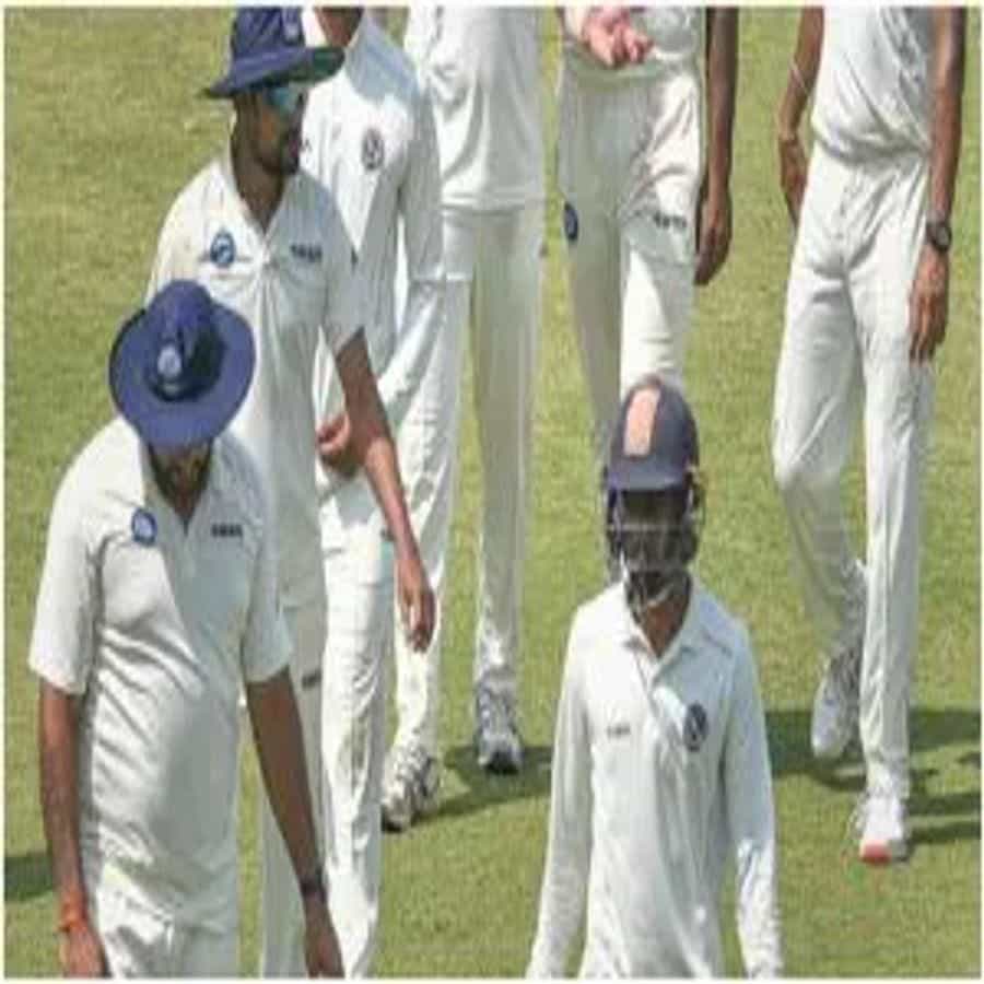 2021-22 ರ ರಣಜಿ ಟ್ರೋಫಿಯ ನಾಕ್ ಔಟ್ ವೇಳಾಪಟ್ಟಿಯನ್ನು ಪ್ರಕಟಿಸಲಾಗಿದೆ. ಜೂನ್ 4 ರಿಂದ ಕ್ವಾರ್ಟರ್ ಫೈನಲ್ ಪಂದ್ಯಗಳು, ಜೂನ್ 12 ರಿಂದ ಸೆಮಿಫೈನಲ್ ಪಂದ್ಯಗಳು ನಡೆಯಲಿದ್ದು, ಇದಾದ ನಂತರ ಜೂನ್ 20 ರಿಂದ ರಣಜಿ ಟ್ರೋಫಿಯ ಫೈನಲ್ ಪಂದ್ಯ ನಡೆಯಲಿದೆ.