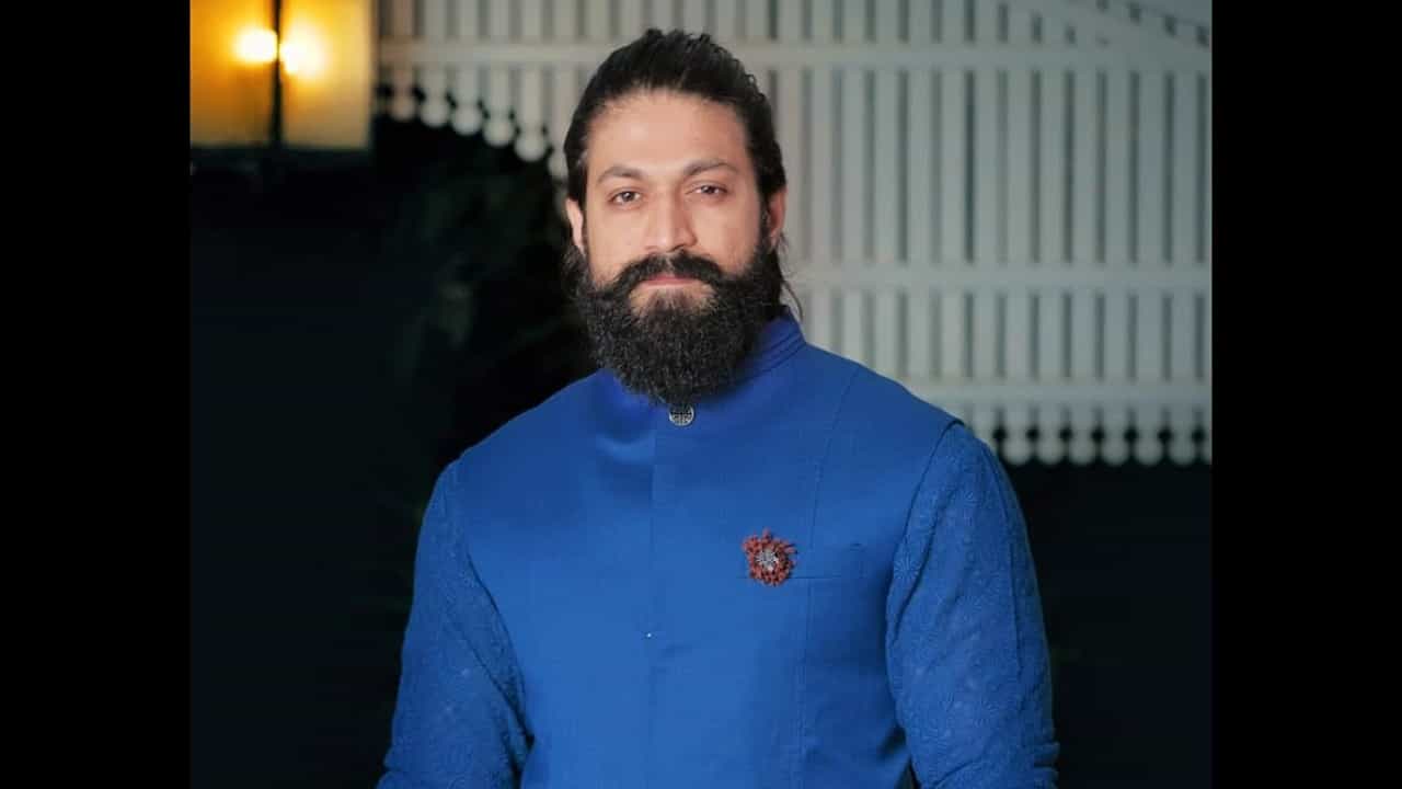 ಯಾವ ತಾರೆಯೊಂದಿಗೆ ಬಾಲಿವುಡ್ ಪದಾರ್ಪಣೆ ಮಾಡಲು ಇಚ್ಛಿಸುತ್ತೀರಿ ಎಂಬ ಪ್ರಶ್ನೆಗೆ ಯಶ್ ಉತ್ತರ ಏನಿತ್ತು? ಹಳೆಯ ವಿಡಿಯೋ ಮತ್ತೆ ವೈರಲ್ ಯಾವ ತಾರೆಯೊಂದಿಗೆ ಬಾಲಿವುಡ್ ಪದಾರ್ಪಣೆ ಮಾಡಲು ಇಚ್ಛಿಸುತ್ತೀರಿ ಎಂಬ ಪ್ರಶ್ನೆಗೆ ಯಶ್ ಉತ್ತರ ಏನಿತ್ತು? ಹಳೆಯ ವಿಡಿಯೋ ಮತ್ತೆ ವೈರಲ್