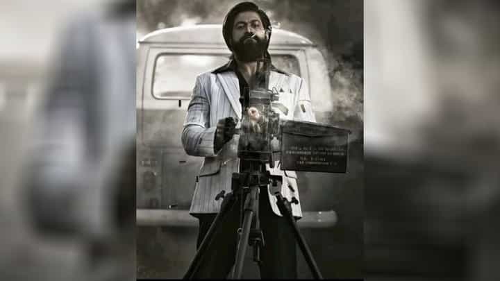 ಬಾಲಿವುಡ್ ಅಂಗಳಕ್ಕೆ ತೆರಳಿ ದಾಖಲೆ ಬರೆದ ‘ಕೆಜಿಎಫ್ 2’ ಬಾಲಿವುಡ್ ಅಂಗಳಕ್ಕೆ ತೆರಳಿ ದಾಖಲೆ ಬರೆದ ‘ಕೆಜಿಎಫ್ 2’