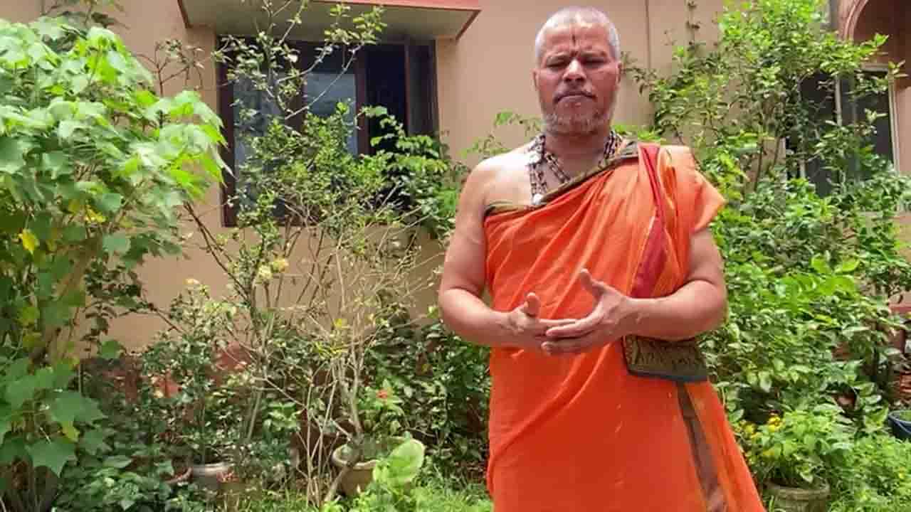 ಮತ್ತೆ ಶುರು ಲವ್ ಜಿಹಾದ್ ವಿರುದ್ಧ ಸಮರ: ಟಾಸ್ಕ್ ಫೋರ್ಸ್ ಆಕ್ಟಿವ್, ಅನ್ಯಧರ್ಮೀಯರ ಜತೆ ಹಿಂದೂ ಯುವತಿಯರು ಕಂಡರೆ ಮಾಹಿತಿ ಮತ್ತೆ ಶುರು ಲವ್ ಜಿಹಾದ್ ವಿರುದ್ಧ ಸಮರ: ಟಾಸ್ಕ್ ಫೋರ್ಸ್ ಆಕ್ಟಿವ್, ಅನ್ಯಧರ್ಮೀಯರ ಜತೆ ಹಿಂದೂ ಯುವತಿಯರು ಕಂಡರೆ ಮಾಹಿತಿ