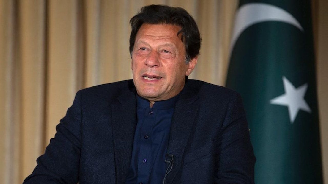 Imran Khan: ನಮ್ಮ ಪಕ್ಷದವರನ್ನು ಪಾಕ್ ವಿರೋಧ ಪಕ್ಷದ ನಾಯಕರಾಗಿ ನಾಮನಿರ್ದೇಶನ ಮಾಡಬೇಡಿ; ಚುನಾವಣಾ ಆಯೋಗಕ್ಕೆ ಇಮ್ರಾನ್ ಖಾನ್ ಪತ್ರ Imran Khan: ನಮ್ಮ ಪಕ್ಷದವರನ್ನು ಪಾಕ್ ವಿರೋಧ ಪಕ್ಷದ ನಾಯಕರಾಗಿ ನಾಮನಿರ್ದೇಶನ ಮಾಡಬೇಡಿ; ಚುನಾವಣಾ ಆಯೋಗಕ್ಕೆ ಇಮ್ರಾನ್ ಖಾನ್ ಪತ್ರ