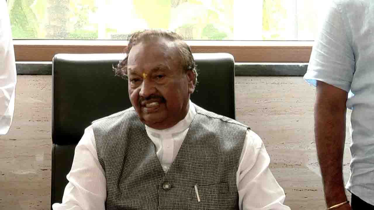 KS Eshwarappa Resigns: ಶುಕ್ರವಾರ ಸಂಜೆ ರಾಜೀನಾಮೆ ನೀಡುವೆ -ಸಚಿವ ಕೆ ಎಸ್​ ಈಶ್ವರಪ್ಪ ಘೋಷಣೆ