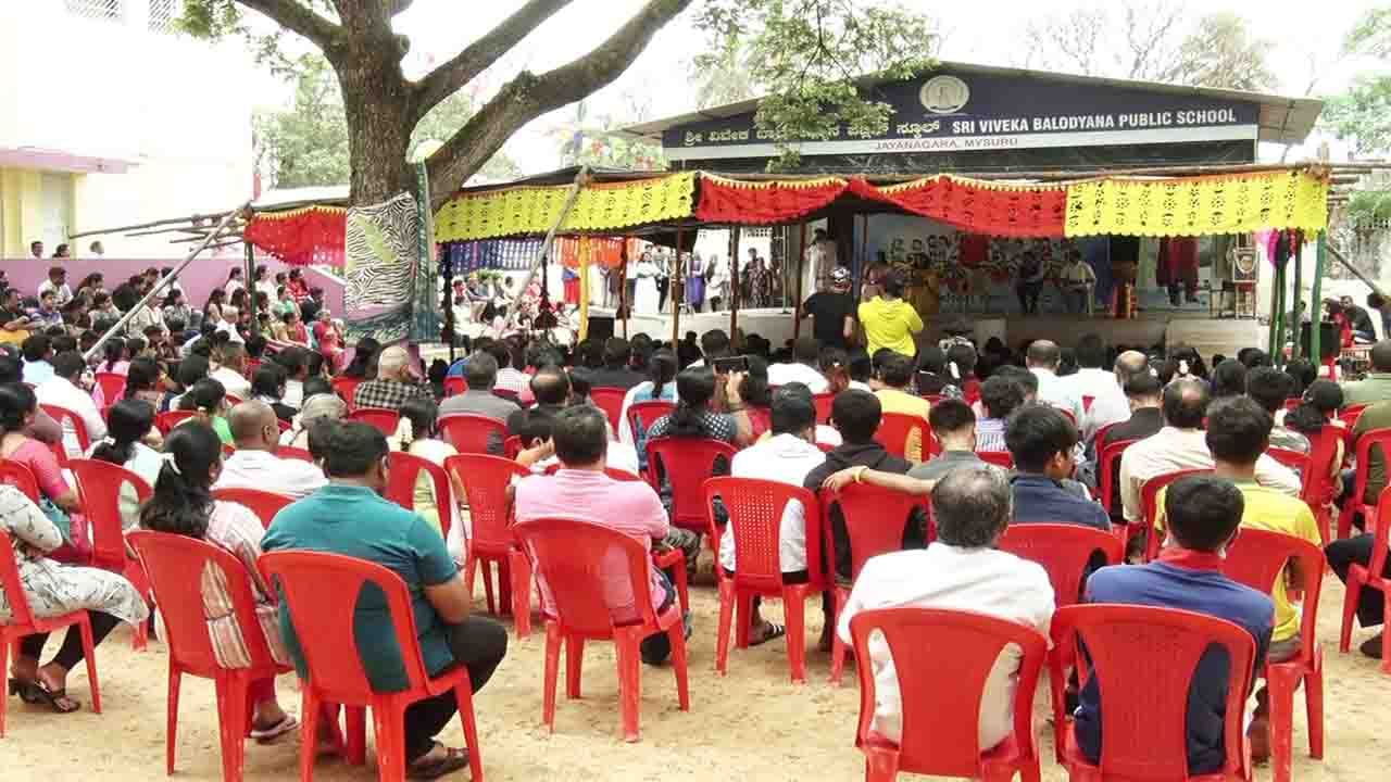 ಮೈಸೂರಿನಲ್ಲಿ ಮಂಡ್ಯ ರಮೇಶ್ರ ರಜಾ ಮಜಾ ಬೇಸಿಗೆ ಶಿಬಿರ ಶುರು ಮೈಸೂರಿನಲ್ಲಿ ಮಂಡ್ಯ ರಮೇಶ್ರ ರಜಾ ಮಜಾ ಬೇಸಿಗೆ ಶಿಬಿರ ಶುರು