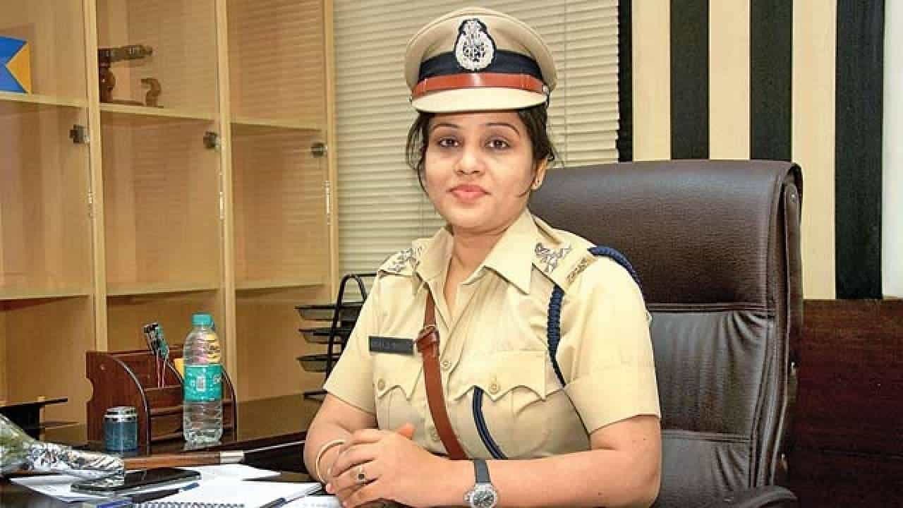 ಪಿಎಸ್ಐ ನೇಮಕಾತಿ ಮರುಪರೀಕ್ಷೆ ನಿರ್ಧಾರ: ಐಪಿಎಸ್ ಅಧಿಕಾರಿ ಡಿ. ರೂಪಾ ಟ್ವೀಟ್ ಪಿಎಸ್ಐ ನೇಮಕಾತಿ ಮರುಪರೀಕ್ಷೆ ನಿರ್ಧಾರ: ಐಪಿಎಸ್ ಅಧಿಕಾರಿ ಡಿ. ರೂಪಾ ಟ್ವೀಟ್