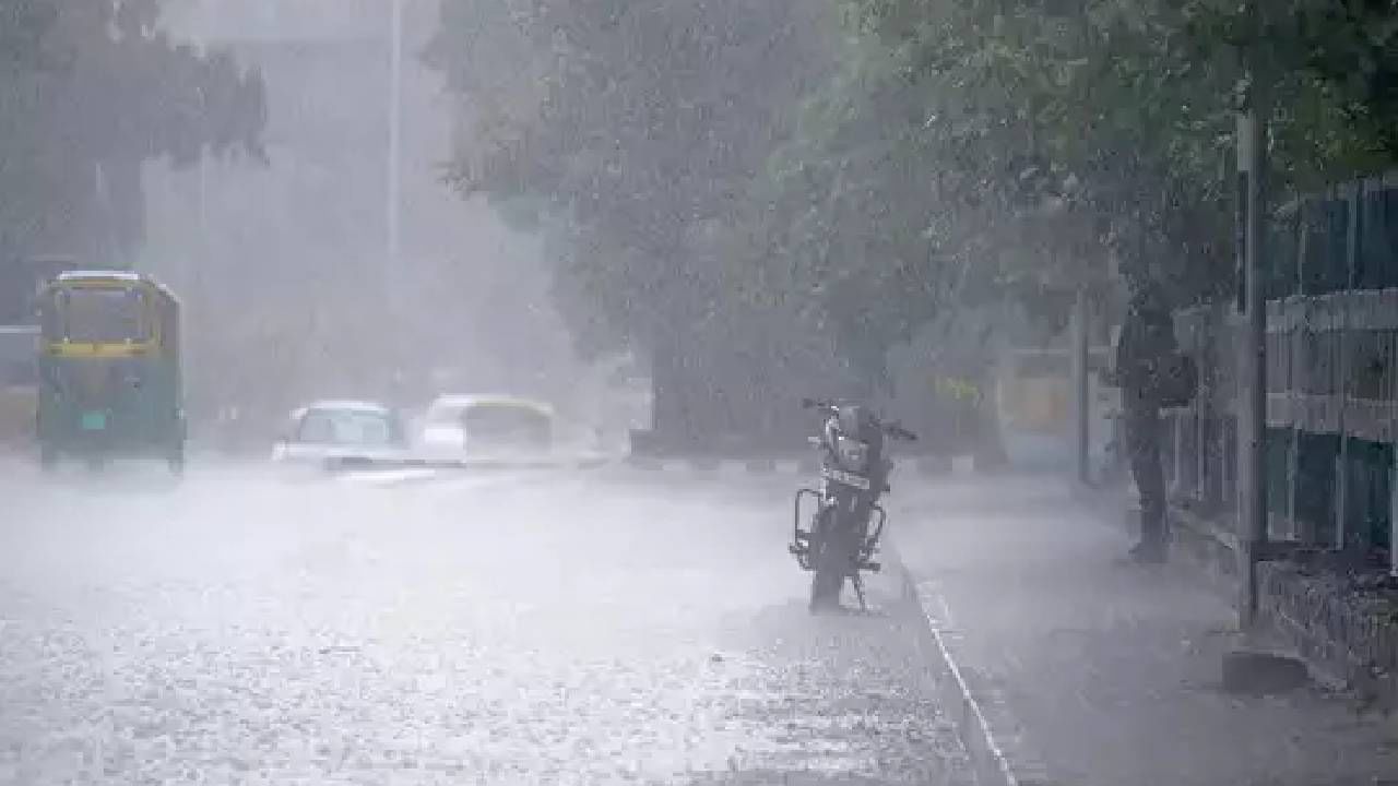 Karnataka Rain: ಸಿಡಿಲು ಬಡಿದು ಓರ್ವ ವ್ಯಕ್ತಿ ಹಾಗೂ ಮೇಕೆಗಳು ಸಾವು