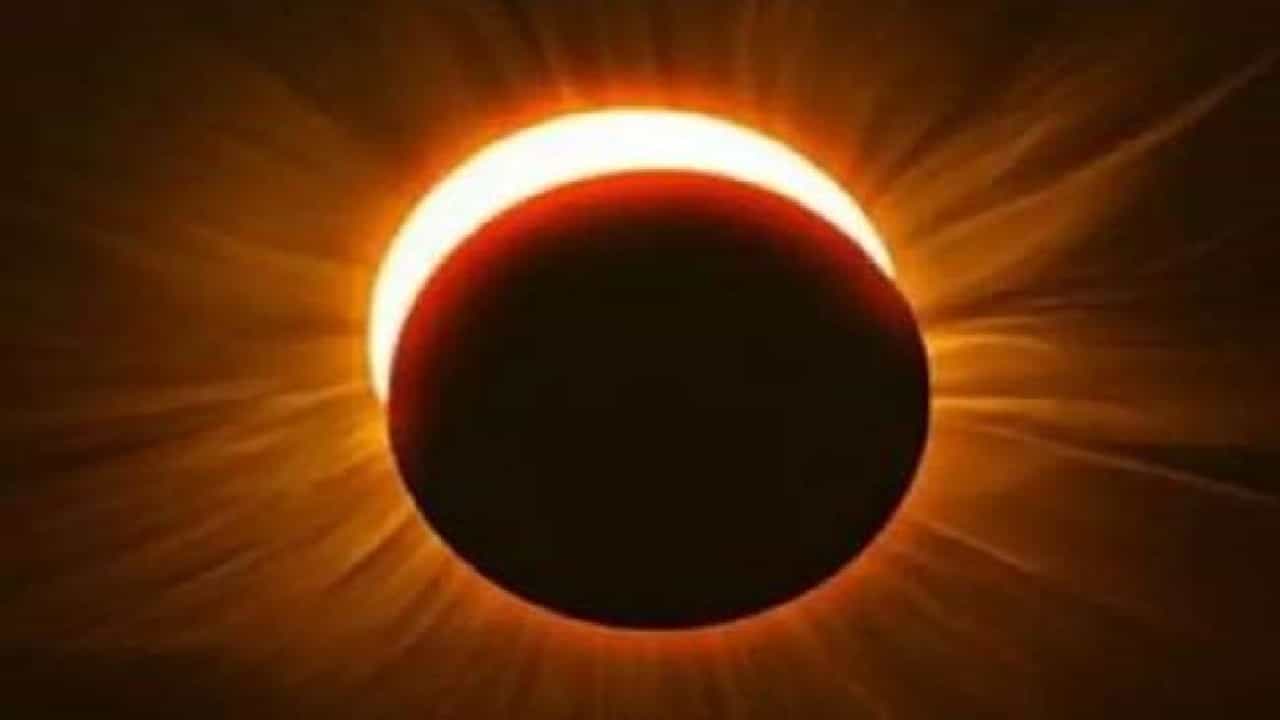 Solar Eclipse 2022: ಸೂರ್ಯಗ್ರಹಣದ ಸಂದರ್ಭದಲ್ಲಿ ಏನು ಮಾಡಬೇಕು? ಏನು ಮಾಡಬಾರದು? Solar Eclipse 2022: ಸೂರ್ಯಗ್ರಹಣದ ಸಂದರ್ಭದಲ್ಲಿ ಏನು ಮಾಡಬೇಕು? ಏನು ಮಾಡಬಾರದು?