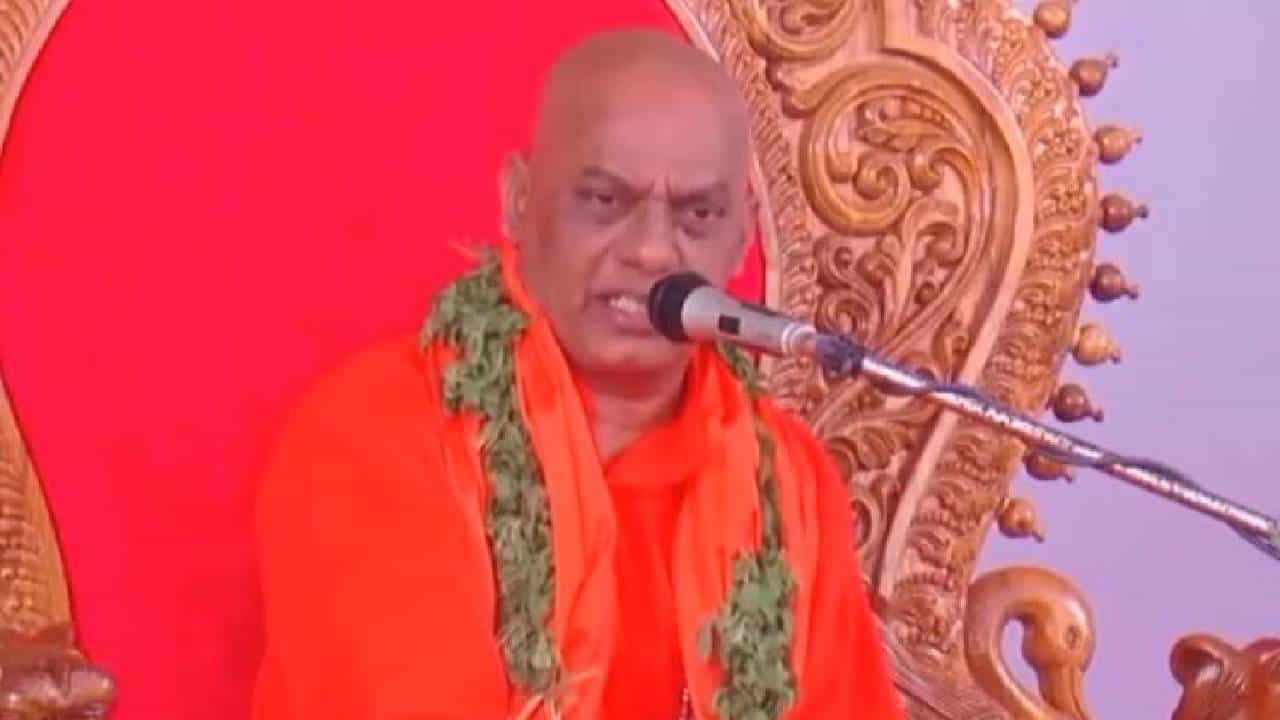 ಕರ್ನಾಟಕದ ಐವತ್ತು ಕ್ಷೇತ್ರದಿಂದ ಸಂತರು ಚುನಾವಣೆಗೆ ಸ್ಪರ್ಧಿಸಲಿದ್ದಾರೆ; ಭಟ್ಕಳದಲ್ಲಿ ಬ್ರಹ್ಮಾನಂದ ಸರಸ್ವತಿ ಸ್ವಾಮೀಜಿಯ ಸ್ಪೋಟಕ ಹೇಳಿಕೆ ಕರ್ನಾಟಕದ ಐವತ್ತು ಕ್ಷೇತ್ರದಿಂದ ಸಂತರು ಚುನಾವಣೆಗೆ ಸ್ಪರ್ಧಿಸಲಿದ್ದಾರೆ; ಭಟ್ಕಳದಲ್ಲಿ ಬ್ರಹ್ಮಾನಂದ ಸರಸ್ವತಿ ಸ್ವಾಮೀಜಿಯ ಸ್ಪೋಟಕ ಹೇಳಿಕೆ