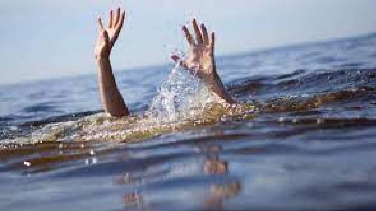 ತುಮಕೂರು: ಈಜಲು ತೆರಳಿದ್ದ ಮೂವರು ಬಾಲಕರು ನೀರುಪಾಲು ತುಮಕೂರು: ಈಜಲು ತೆರಳಿದ್ದ ಮೂವರು ಬಾಲಕರು ನೀರುಪಾಲು