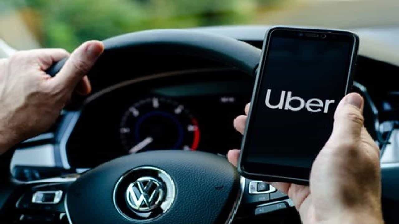 Uber Price Hike: ಬೆಂಗಳೂರಿನಲ್ಲಿನ್ನು ಕ್ಯಾಬ್ ಪ್ರಯಾಣ ದುಬಾರಿ; ಉಬರ್ನಿಂದ ಶೇ. 10ರಷ್ಟು ಬೆಲೆ ಏರಿಕೆ Uber Price Hike: ಬೆಂಗಳೂರಿನಲ್ಲಿನ್ನು ಕ್ಯಾಬ್ ಪ್ರಯಾಣ ದುಬಾರಿ; ಉಬರ್ನಿಂದ ಶೇ. 10ರಷ್ಟು ಬೆಲೆ ಏರಿಕೆ