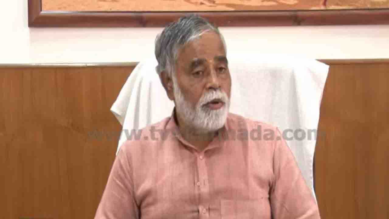 ಸಿಎಂ ಭೇಟಿ ಮಾಡಿ ಪಠ್ಯ ಪರಿಷ್ಕರಣೆ ಸಂಬಂಧ 2 ನಿರ್ಧಾರ ಕೈಗೊಂಡಿದ್ದೇವೆ; ನಮ್ಮ ಸರ್ಕಾರದ ಪಠ್ಯಪುಸ್ತಕ ಪರಿಷ್ಕರಣೆಯನ್ನು ಜನರ ಮುಂದಿಡುತ್ತೇವೆ -ಸಚಿವ ಬಿ.ಸಿ. ನಾಗೇಶ್