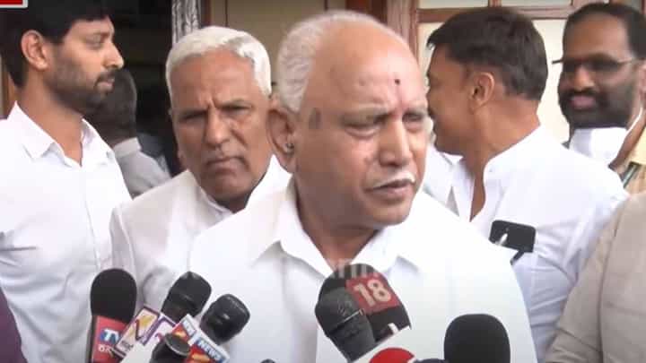 ವಿಜಯೇಂದ್ರನ ಕೆಲಸಗಳನ್ನು ವರಿಷ್ಠರು ಗಮನಿಸುತ್ತಿದ್ದಾರೆ, ಮುಂದೆ ಅವಕಾಶ ನೀಡಲಿದ್ದಾರೆ: ಯಡಿಯೂರಪ್ಪ ವಿಜಯೇಂದ್ರನ ಕೆಲಸಗಳನ್ನು ವರಿಷ್ಠರು ಗಮನಿಸುತ್ತಿದ್ದಾರೆ, ಮುಂದೆ ಅವಕಾಶ ನೀಡಲಿದ್ದಾರೆ: ಯಡಿಯೂರಪ್ಪ