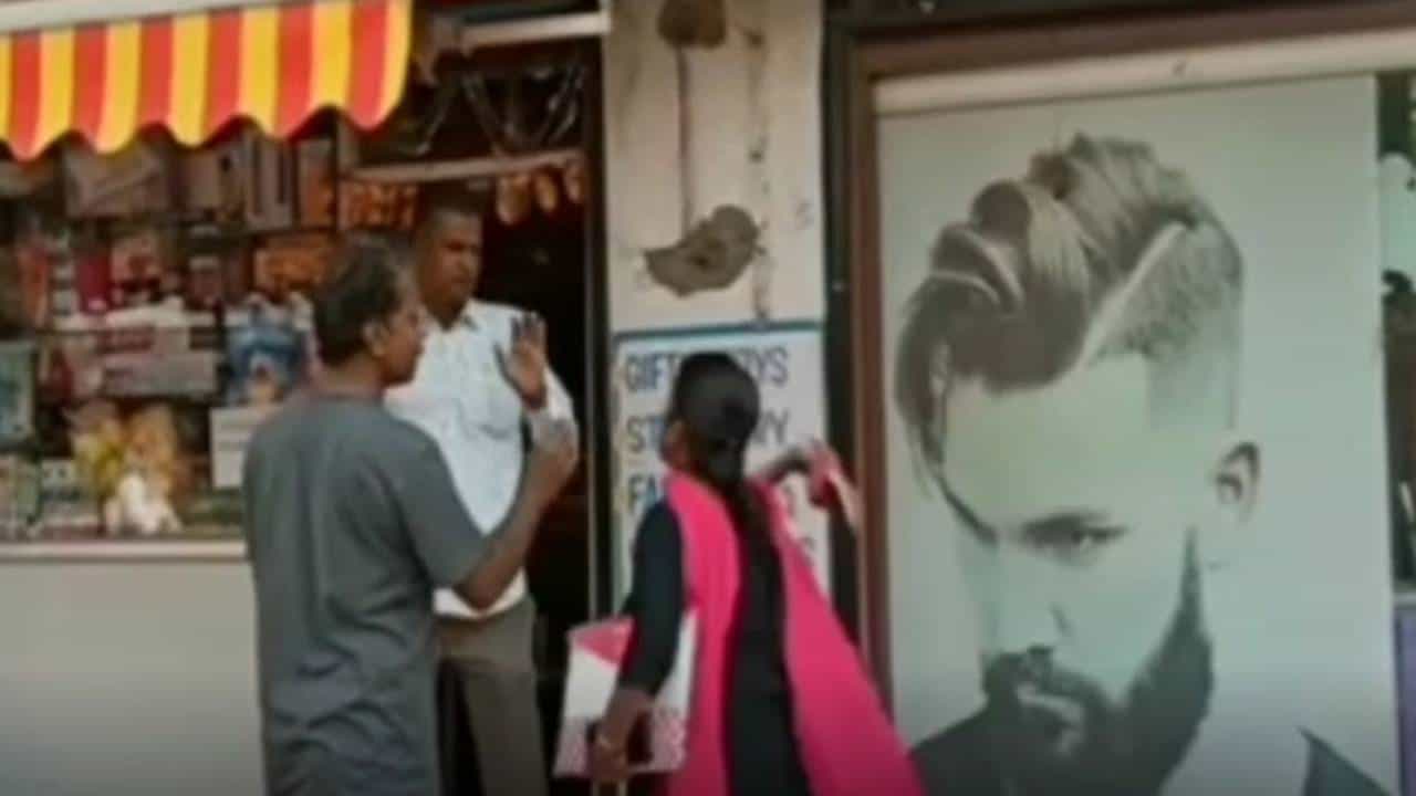 ವಕೀಲೆ ಸಂಗೀತಾ ಶಿಕ್ಕೇರಿ ಮೇಲೆ ಹಲ್ಲೆ ಪ್ರಕರಣ; ಮಹಾಂತೇಶ್ ಚೊಳಚಗುಡ್ಡ ಗೆ ಅವಾಚ್ಯ ಶಬ್ದಗಳಿಂದ ನಿಂದಿಸಿ, ಚಪ್ಪಲಿಯಿಂದ ಹೊಡೆದಿದ್ದ ವಕೀಲೆ ವಕೀಲೆ ಸಂಗೀತಾ ಶಿಕ್ಕೇರಿ ಮೇಲೆ ಹಲ್ಲೆ ಪ್ರಕರಣ; ಮಹಾಂತೇಶ್ ಚೊಳಚಗುಡ್ಡ ಗೆ ಅವಾಚ್ಯ ಶಬ್ದಗಳಿಂದ ನಿಂದಿಸಿ, ಚಪ್ಪಲಿಯಿಂದ ಹೊಡೆದಿದ್ದ ವಕೀಲೆ