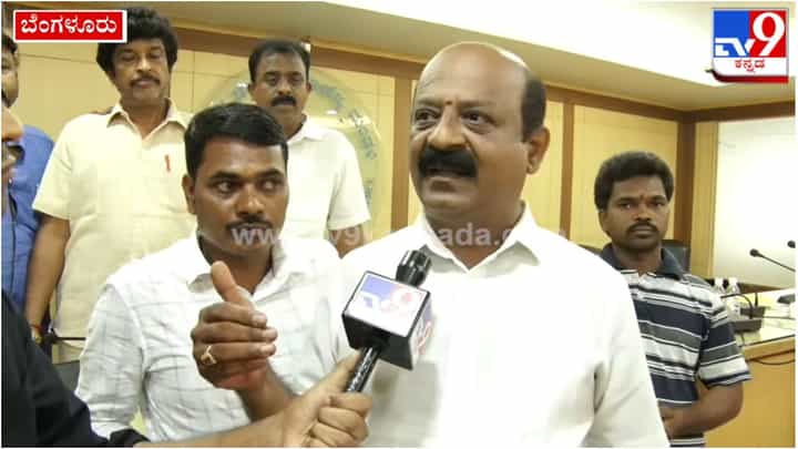 ‘ಎಲ್ಲರನ್ನೂ ಒಗ್ಗೂಡಿಸುವುದು ಮೊದಲ ಚಾಲೆಂಜ್’: ಫಿಲ್ಮ್ ಚೇಂಬರ್ ಹೊಸ ಅಧ್ಯಕ್ಷ ಭಾ.ಮ. ಹರೀಶ್ ಪ್ರತಿಕ್ರಿಯೆ ‘ಎಲ್ಲರನ್ನೂ ಒಗ್ಗೂಡಿಸುವುದು ಮೊದಲ ಚಾಲೆಂಜ್’: ಫಿಲ್ಮ್ ಚೇಂಬರ್ ಹೊಸ ಅಧ್ಯಕ್ಷ ಭಾ.ಮ. ಹರೀಶ್ ಪ್ರತಿಕ್ರಿಯೆ
