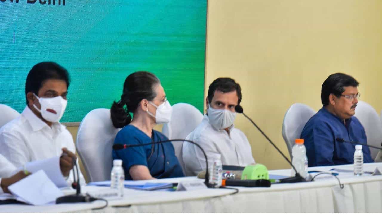 ರಾಜಸ್ಥಾನದಲ್ಲಿ ಕಾಂಗ್ರೆಸ್ ಚಿಂತನ ಶಿಬಿರ, ರಾಜ್ಯ ರಾಜಕಾರಣದ ಬಗ್ಗೆ ಚರ್ಚೆ, ಮುಂದಿನ ವಿಧಾನಸಭಾ ಚುನಾವಣೆಯ ಬ್ಲೂ ಪ್ರಿಂಟ್ ನೀಡುವಂತೆ ಡಿಕೆಶಿಗೆ ಸೂಚನೆ ರಾಜಸ್ಥಾನದಲ್ಲಿ ಕಾಂಗ್ರೆಸ್ ಚಿಂತನ ಶಿಬಿರ, ರಾಜ್ಯ ರಾಜಕಾರಣದ ಬಗ್ಗೆ ಚರ್ಚೆ, ಮುಂದಿನ ವಿಧಾನಸಭಾ ಚುನಾವಣೆಯ ಬ್ಲೂ ಪ್ರಿಂಟ್ ನೀಡುವಂತೆ ಡಿಕೆಶಿಗೆ ಸೂಚನೆ