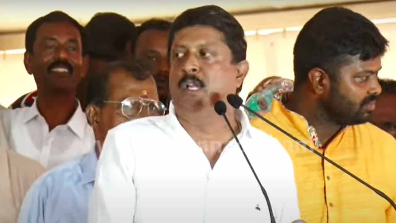 ಕಾಂಗ್ರೆಸ್ ಅಧಿಕಾರಕ್ಕೆ ಬಂದರೆ ಸಿದ್ದರಾಮಯ್ಯನೇ ಸಿಎಮ್ ಅಂತ ಪರೋಕ್ಷವಾಗಿ ಶಾಸಕ ಭೈರತಿ ಸುರೇಶ ಕುರುಬ ಸಮಾವೇಶದಲ್ಲಿ ಹೇಳಿದರು