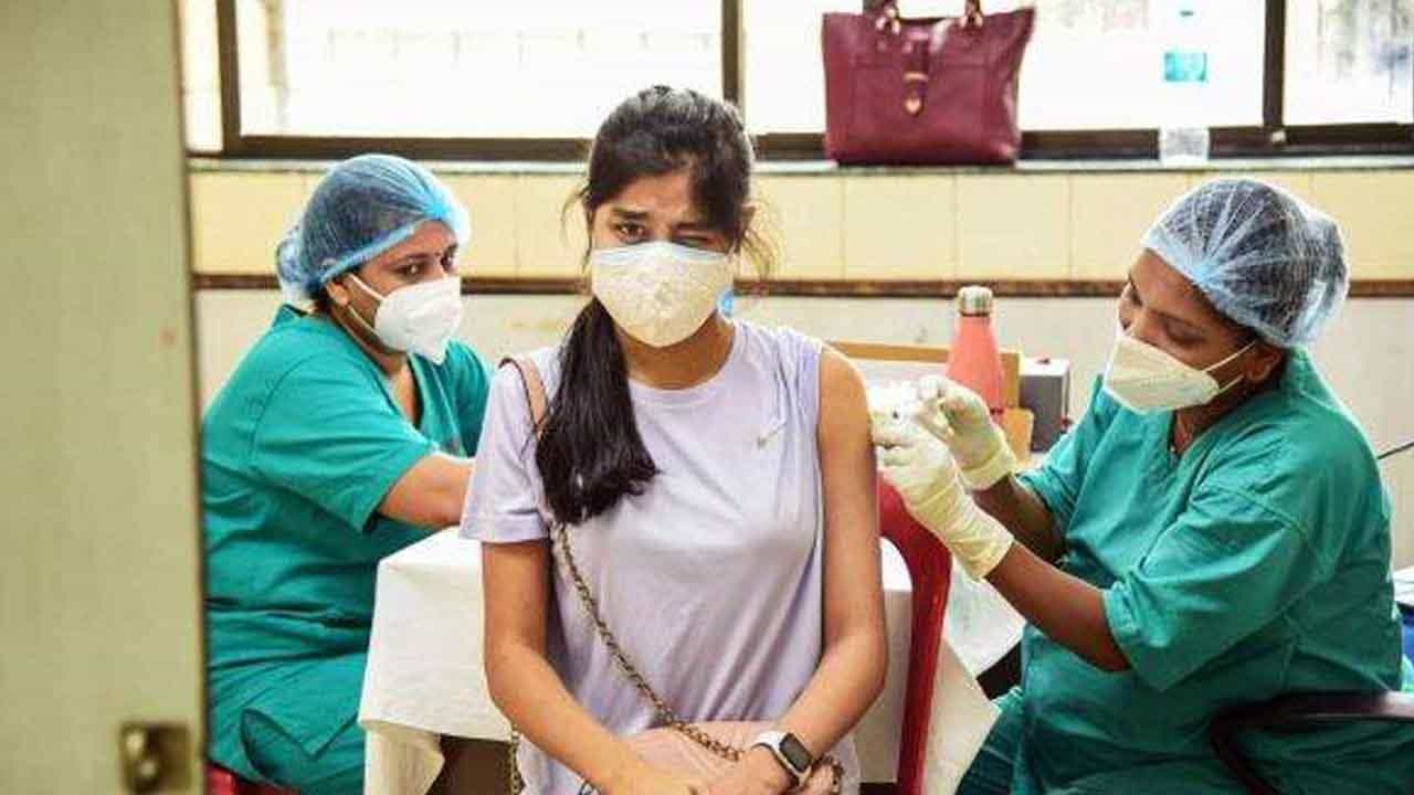 Covid Booster Dose: ಇಂದಿನಿಂದ 75 ದಿನಗಳವರೆಗೆ ಎಲ್ಲರಿಗೂ ಉಚಿತ ಕೊವಿಡ್ ಬೂಸ್ಟರ್​ ಡೋಸ್ ಲಸಿಕೆ
