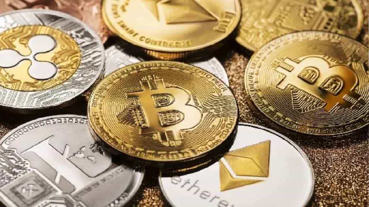 Cryptocurrencies: ಬಿಟ್ಕಾಯಿನ್ ಸೇರಿದಂತೆ ಕ್ರಿಪ್ಟೋಕರೆನ್ಸಿಗಳ ಮೇಲೆ ಶೇ 28ರಷ್ಟು ಜಿಎಸ್ಟಿ ವಿಧಿಸುವ ಪ್ರಸ್ತಾವ Cryptocurrencies: ಬಿಟ್ಕಾಯಿನ್ ಸೇರಿದಂತೆ ಕ್ರಿಪ್ಟೋಕರೆನ್ಸಿಗಳ ಮೇಲೆ ಶೇ 28ರಷ್ಟು ಜಿಎಸ್ಟಿ ವಿಧಿಸುವ ಪ್ರಸ್ತಾವ