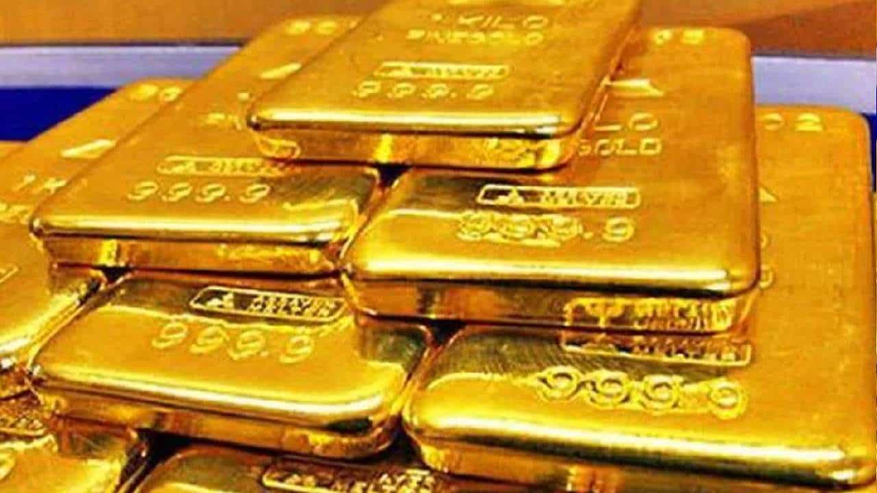Akshaya Tritiya Gold Purchase: ಅಕ್ಷಯ ತೃತೀಯಕ್ಕೆ ಭೌತಿಕ ಚಿನ್ನ ಖರೀದಿ ಉತ್ತಮವೋ ಅಥವಾ ಗೋಲ್ಡ್ ಇಟಿಎಫ್? Akshaya Tritiya Gold Purchase: ಅಕ್ಷಯ ತೃತೀಯಕ್ಕೆ ಭೌತಿಕ ಚಿನ್ನ ಖರೀದಿ ಉತ್ತಮವೋ ಅಥವಾ ಗೋಲ್ಡ್ ಇಟಿಎಫ್?