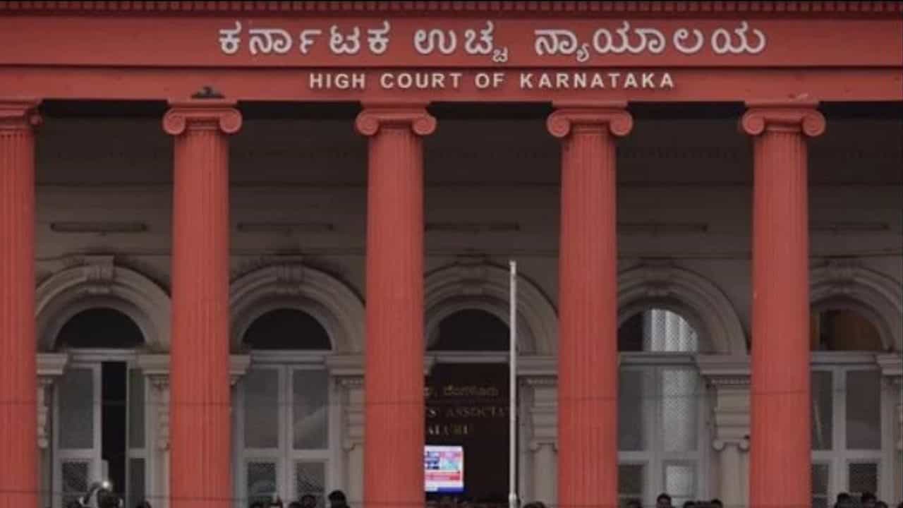 KUWSDB: ದೂರ ಶಿಕ್ಷಣದ ಪದವಿ ಕಾರಣಕ್ಕೆ 5 ವರ್ಷ ಸೇವೆ ಸಲ್ಲಿಸಿದ ಬಳಿಕ, ಸರ್ಕಾರಿ ನೌಕರಿ ಕಳೆದುಕೊಂಡ ಎಂಜಿನಿಯರ್! ಮತ್ತೆ ಉದ್ಯೋಗ ಕೊಡಲು ಹೈಕೋರ್ಟ್ ಆದೇಶ