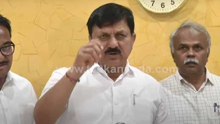 ಸರ್ಕಾರ ಉರುಳಿದರೂ ಚಿಂತೆಯಿಲ್ಲ, ಕುಮಾರಸ್ವಾಮಿ ಪುರಾವೆ ಒದಗಿಸಿದರೆ ಕಿಂಗ್ಪಿನ್ ಅನ್ನು ಬಂಧಿಸುತ್ತೇವೆ: ಆರಗ ಜ್ಞಾನೇಂದ್ರ ಸರ್ಕಾರ ಉರುಳಿದರೂ ಚಿಂತೆಯಿಲ್ಲ, ಕುಮಾರಸ್ವಾಮಿ ಪುರಾವೆ ಒದಗಿಸಿದರೆ ಕಿಂಗ್ಪಿನ್ ಅನ್ನು ಬಂಧಿಸುತ್ತೇವೆ: ಆರಗ ಜ್ಞಾನೇಂದ್ರ