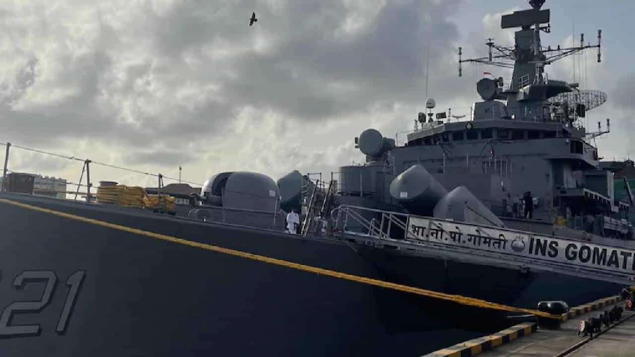 Indian Navy: ಭಾರತೀಯ ನೌಕಾಪಡೆಯಲ್ಲಿ 34 ವರ್ಷಗಳ ಸೇವೆ ಸಲ್ಲಿಸಿದ್ದ ಯುದ್ಧನೌಕೆ ಐಎನ್ಎಸ್ ಗೋಮತಿ ನಿವೃತ್ತಿ Indian Navy: ಭಾರತೀಯ ನೌಕಾಪಡೆಯಲ್ಲಿ 34 ವರ್ಷಗಳ ಸೇವೆ ಸಲ್ಲಿಸಿದ್ದ ಯುದ್ಧನೌಕೆ ಐಎನ್ಎಸ್ ಗೋಮತಿ ನಿವೃತ್ತಿ