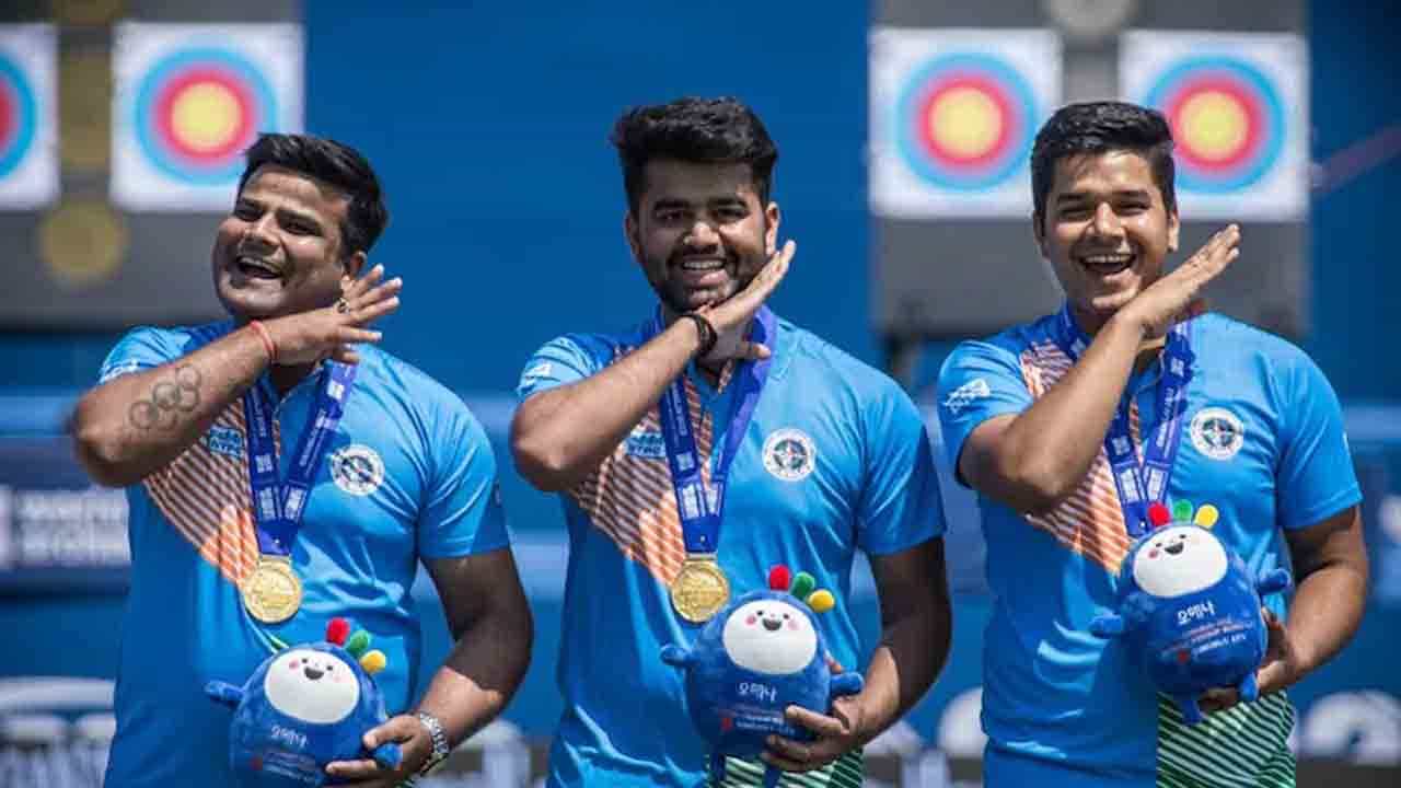 Archery World Cup: ಆರ್ಚರಿ ವಿಶ್ವಕಪ್: ಫೈನಲ್ನಲ್ಲಿ ಚಿನ್ನ ಗೆದ್ದ ಭಾರತ ಪುರುಷರ ತಂಡ Archery World Cup: ಆರ್ಚರಿ ವಿಶ್ವಕಪ್: ಫೈನಲ್ನಲ್ಲಿ ಚಿನ್ನ ಗೆದ್ದ ಭಾರತ ಪುರುಷರ ತಂಡ
