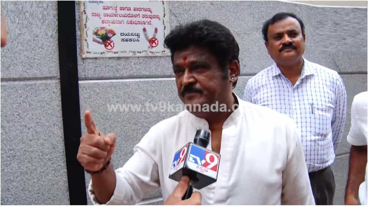 ‘ಯಾರೋ ಒಬ್ಬನು ಇದ್ದಾನೆ, ನಮ್ಮನ್ನೆಲ್ಲ ನಡೆಸುತ್ತಿದ್ದಾನೆ’; ಬದುಕಿನ ಬಗ್ಗೆ ಆತ್ಮಾವಲೋಕನ ಮಾಡಿಕೊಂಡ ಜಗ್ಗೇಶ್ ‘ಯಾರೋ ಒಬ್ಬನು ಇದ್ದಾನೆ, ನಮ್ಮನ್ನೆಲ್ಲ ನಡೆಸುತ್ತಿದ್ದಾನೆ’; ಬದುಕಿನ ಬಗ್ಗೆ ಆತ್ಮಾವಲೋಕನ ಮಾಡಿಕೊಂಡ ಜಗ್ಗೇಶ್