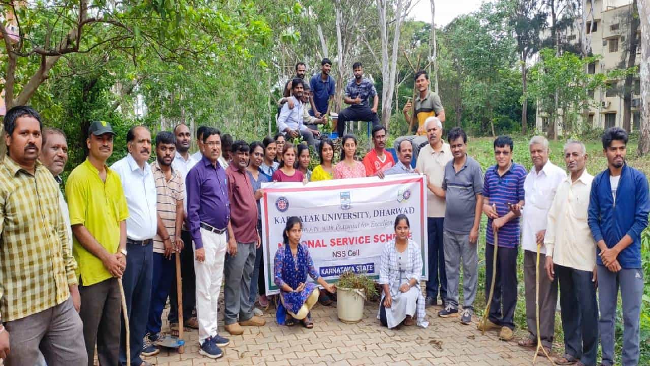 ವಿದ್ಯಾರ್ಥಿಗಳು ಮತ್ತು ಶಿಕ್ಷಕರು ಇದು ನನ್ನ ಕ್ಯಾಂಪಸ್, ನನ್ನ ವಿಭಾಗ ಎಂಬ ಮನೋಭಾವ ಬೆಳಸಿಕೊಳ್ಳಿ : ಕವಿವಿ ಕುಲಪತಿ ಕೆ.ಬಿ.ಗುಡಸಿ ವಿದ್ಯಾರ್ಥಿಗಳು ಮತ್ತು ಶಿಕ್ಷಕರು ಇದು ನನ್ನ ಕ್ಯಾಂಪಸ್, ನನ್ನ ವಿಭಾಗ ಎಂಬ ಮನೋಭಾವ ಬೆಳಸಿಕೊಳ್ಳಿ : ಕವಿವಿ ಕುಲಪತಿ ಕೆ.ಬಿ.ಗುಡಸಿ