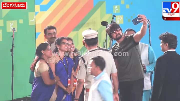 Kichcha Sudeep: ಖೇಲೋ ಇಂಡಿಯಾ ಯುನಿವರ್ಸಿಟಿ ಗೇಮ್ಸ್ ಸಮಾರೋಪ ಕಾರ್ಯಕ್ರಮದಲ್ಲಿ ಮೊಳಗಿದ ‘ಕಿಚ್ಚ ಕಿಚ್ಚ’ ಘೋಷಣೆ Kichcha Sudeep: ಖೇಲೋ ಇಂಡಿಯಾ ಯುನಿವರ್ಸಿಟಿ ಗೇಮ್ಸ್ ಸಮಾರೋಪ ಕಾರ್ಯಕ್ರಮದಲ್ಲಿ ಮೊಳಗಿದ ‘ಕಿಚ್ಚ ಕಿಚ್ಚ’ ಘೋಷಣೆ