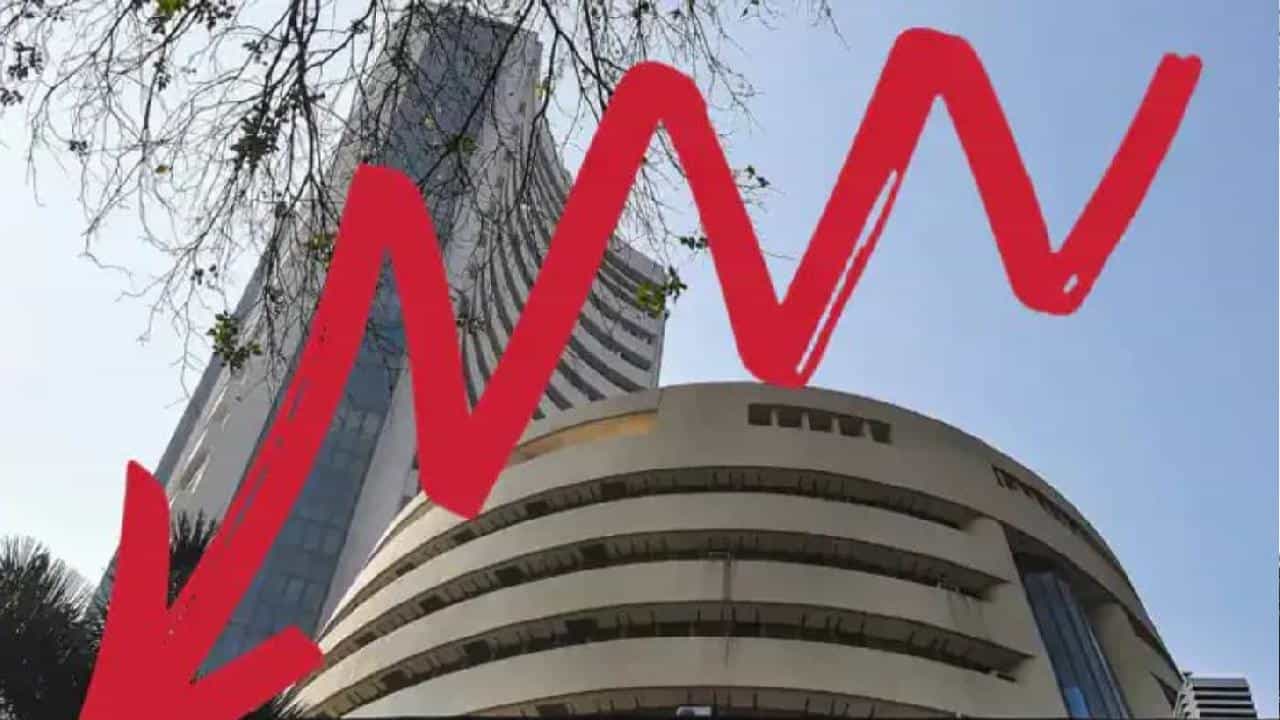 LIC Stock Market Debut: 949 ರೂ.ಗೆ ಹಂಚಿದ್ದ ಎಲ್ಐಸಿ ಷೇರು ಶೇ 9ರಷ್ಟು ಕಡಿಮೆಗೆ 867 ರೂಪಾಯಿಯಲ್ಲಿ ಮಾರುಕಟ್ಟೆ ಲಿಸ್ಟಿಂಗ್ LIC Stock Market Debut: 949 ರೂ.ಗೆ ಹಂಚಿದ್ದ ಎಲ್ಐಸಿ ಷೇರು ಶೇ 9ರಷ್ಟು ಕಡಿಮೆಗೆ 867 ರೂಪಾಯಿಯಲ್ಲಿ ಮಾರುಕಟ್ಟೆ ಲಿಸ್ಟಿಂಗ್