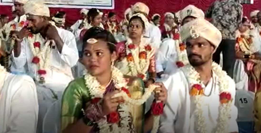 ನಂಜನಗೂಡು ನಂಜುಂಡೇಶ್ವರನ ಸನ್ನಿಧಿಯಲ್ಲಿ ನೆರವೇರಿದ ಉಚಿತ ಸಾಮೂಹಿಕ ವಿವಾಹ ನಂಜನಗೂಡು ನಂಜುಂಡೇಶ್ವರನ ಸನ್ನಿಧಿಯಲ್ಲಿ ನೆರವೇರಿದ ಉಚಿತ ಸಾಮೂಹಿಕ ವಿವಾಹ