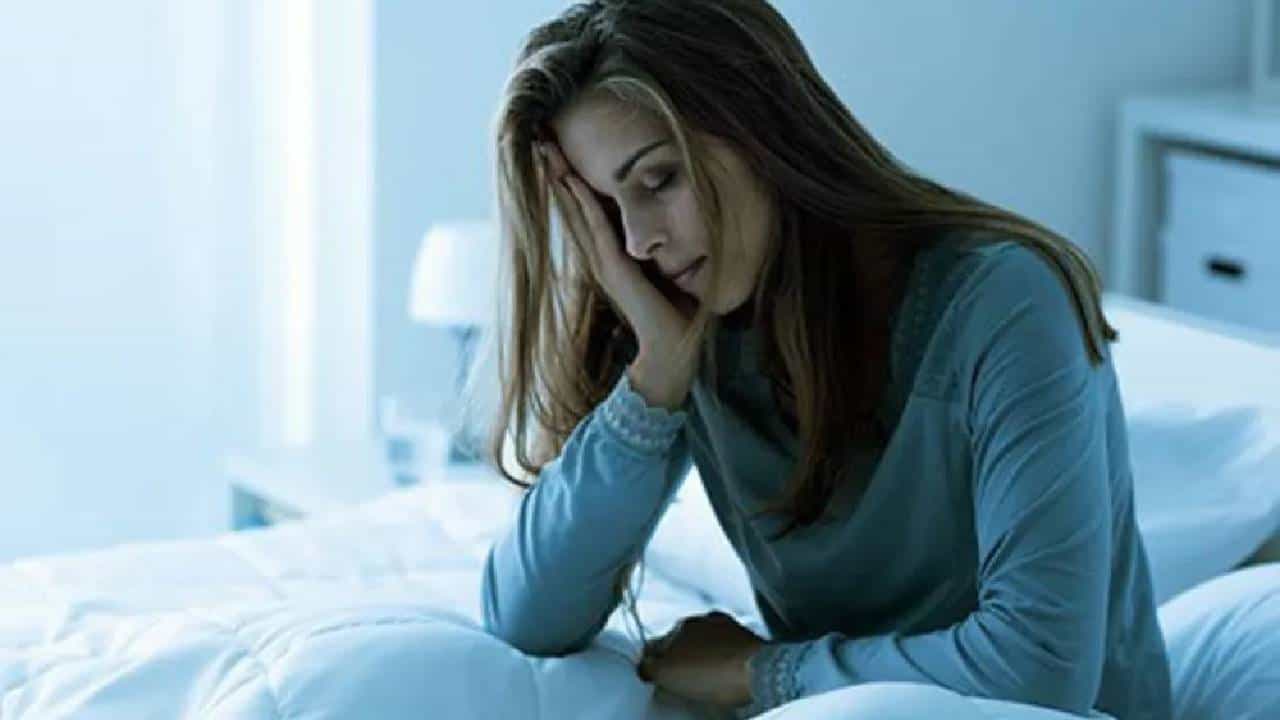 Insomnia: ಕಡಿಮೆ ವಯಸ್ಸಿನಲ್ಲೇ ನಿದ್ರಾಹೀನತೆ, ನಿವೃತ್ತಿ ಜೀವನದಲ್ಲಿ ಈ ಸಮಸ್ಯೆಗಳಿಗೆ ಕಾರಣವಾಗುತ್ತೆ Insomnia: ಕಡಿಮೆ ವಯಸ್ಸಿನಲ್ಲೇ ನಿದ್ರಾಹೀನತೆ, ನಿವೃತ್ತಿ ಜೀವನದಲ್ಲಿ ಈ ಸಮಸ್ಯೆಗಳಿಗೆ ಕಾರಣವಾಗುತ್ತೆ