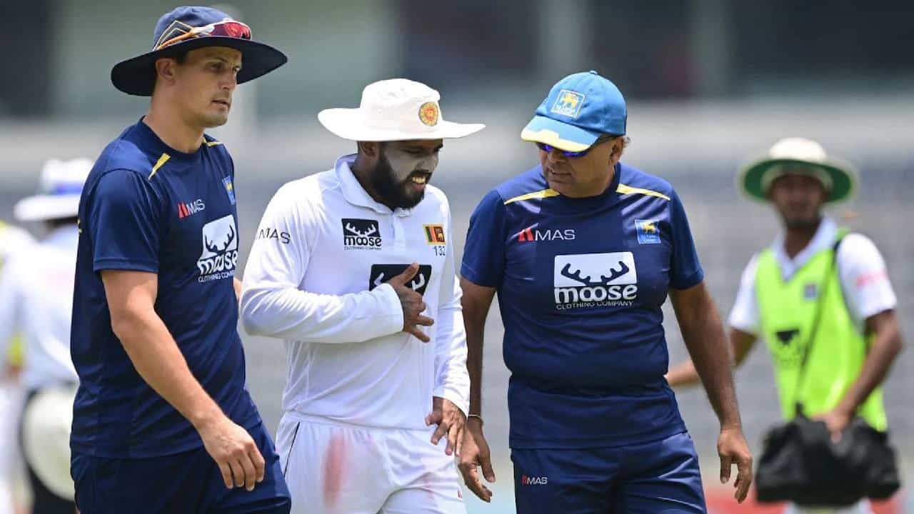Kusal Mendis: ಫೀಲ್ಡಿಂಗ್ ವೇಳೆ ಎದೆನೋವು: ಲಂಕಾ ಆಟಗಾರ ಆಸ್ಪತ್ರೆಗೆ ದಾಖಲು Kusal Mendis: ಫೀಲ್ಡಿಂಗ್ ವೇಳೆ ಎದೆನೋವು: ಲಂಕಾ ಆಟಗಾರ ಆಸ್ಪತ್ರೆಗೆ ದಾಖಲು