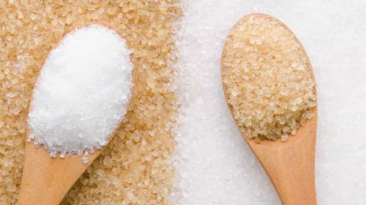 Sugar: ಆರೋಗ್ಯಕ್ಕೆ ಯಾವುದು ಒಳ್ಳೆಯದು? ಬ್ರೌನ್ ಶುಗರ್ ಅಥವಾ ವೈಟ್ ಶುಗರ್? Sugar: ಆರೋಗ್ಯಕ್ಕೆ ಯಾವುದು ಒಳ್ಳೆಯದು? ಬ್ರೌನ್ ಶುಗರ್ ಅಥವಾ ವೈಟ್ ಶುಗರ್?
