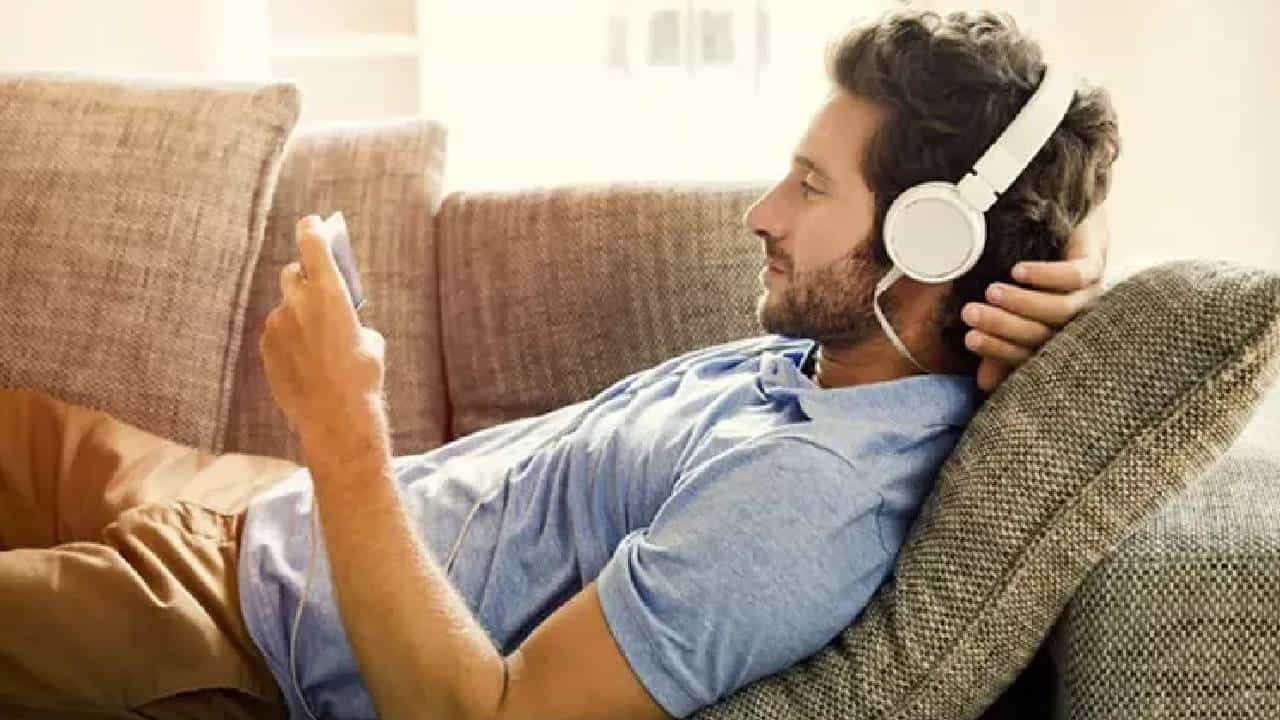 Headphones: ಹೆಡ್​ಫೋನ್​ಗಳ ಅತಿಯಾದ ಬಳಕೆಯಿಂದ ಏಕಾಗ್ರತೆ ಮಟ್ಟ ಕುಸಿತ