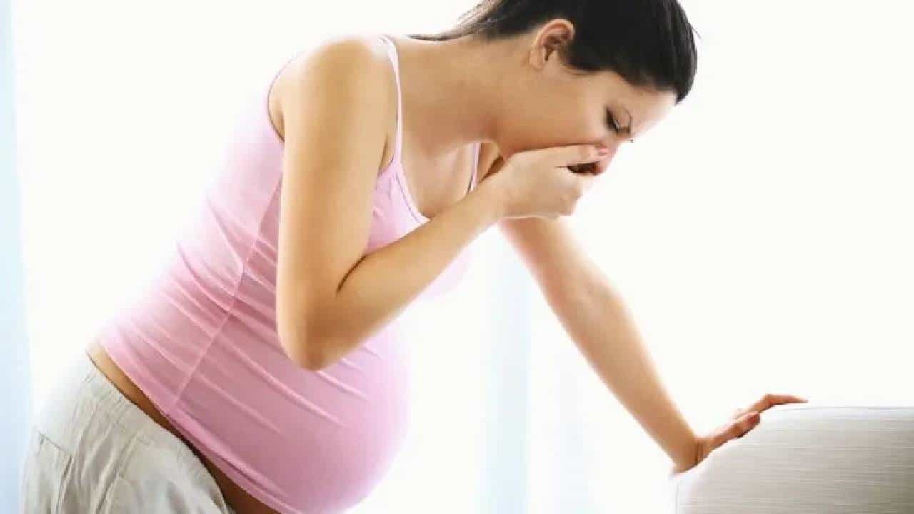 Pregnancy: ಬೇಸಿಗೆಯಲ್ಲಿ ಗರ್ಭಿಣಿಯರು ಆರೋಗ್ಯ ಕಾಪಾಡಿಕೊಳ್ಳಲು ಉತ್ತಮ ಸಲಹೆಗಳು Pregnancy: ಬೇಸಿಗೆಯಲ್ಲಿ ಗರ್ಭಿಣಿಯರು ಆರೋಗ್ಯ ಕಾಪಾಡಿಕೊಳ್ಳಲು ಉತ್ತಮ ಸಲಹೆಗಳು