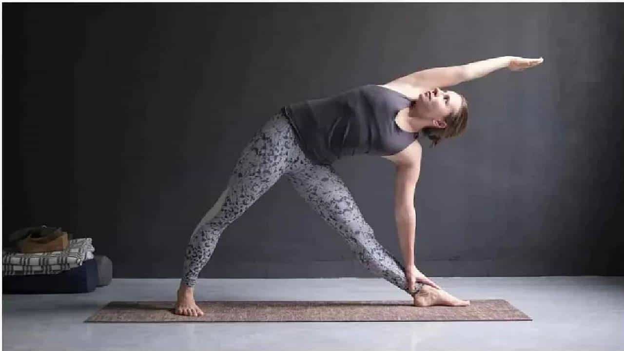 Yoga: ತೀವ್ರ ಒತ್ತಡದಿಂದ ಮುಕ್ತಿ ಪಡೆಯಲು ಈ 5 ಆಸನಗಳನ್ನು ತಪ್ಪದೇ ಮಾಡಿ Yoga: ತೀವ್ರ ಒತ್ತಡದಿಂದ ಮುಕ್ತಿ ಪಡೆಯಲು ಈ 5 ಆಸನಗಳನ್ನು ತಪ್ಪದೇ ಮಾಡಿ
