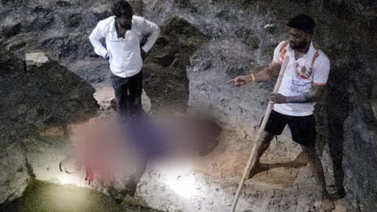 Crime News: ಗಂಡನಿಂದ ಬೇಸತ್ತು ತನ್ನ 6 ಮಕ್ಕಳನ್ನು ಬಾವಿಗೆ ಎಸೆದ ಮಹಿಳೆ; ಮಹಾರಾಷ್ಟ್ರದಲ್ಲೊಂದು ದಾರುಣ ಘಟನೆ Crime News: ಗಂಡನಿಂದ ಬೇಸತ್ತು ತನ್ನ 6 ಮಕ್ಕಳನ್ನು ಬಾವಿಗೆ ಎಸೆದ ಮಹಿಳೆ; ಮಹಾರಾಷ್ಟ್ರದಲ್ಲೊಂದು ದಾರುಣ ಘಟನೆ