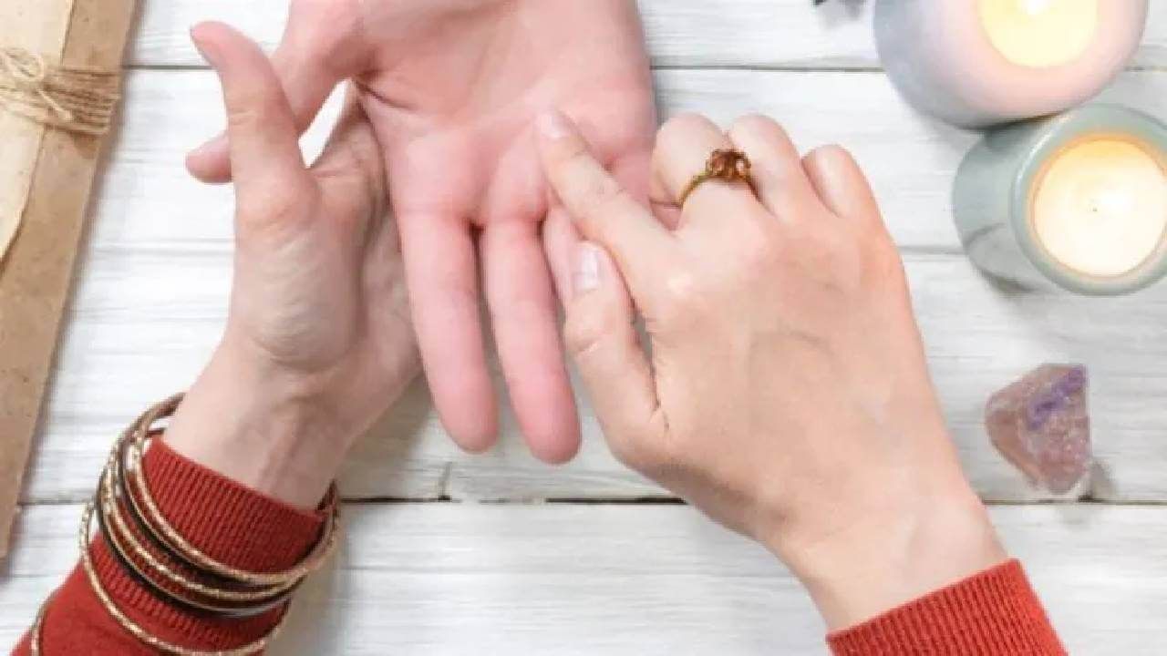 Palmistry: ಹಸ್ತಸಾಮುದ್ರಿಕೆ: ಅಂಗೈಯಲ್ಲಿರುವ ‘M' ರೇಖೆ ಏನನ್ನು ಸೂಚಿಸುತ್ತದೆ? Palmistry: ಹಸ್ತಸಾಮುದ್ರಿಕೆ: ಅಂಗೈಯಲ್ಲಿರುವ ‘M' ರೇಖೆ ಏನನ್ನು ಸೂಚಿಸುತ್ತದೆ?