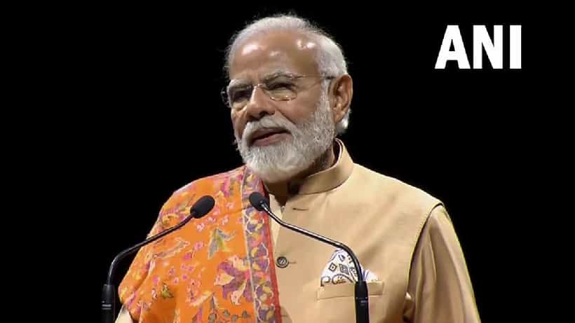 ಬರ್ಲಿನ್ನಲ್ಲಿ ಭಾಷಣ ಮಾಡಿ, ಕಾಂಗ್ರೆಸ್ನ್ನು ಟೀಕಿಸಿದ ಪ್ರಧಾನಿ ಮೋದಿ; 1 ರೂಪಾಯಿ, 15 ಪೈಸೆ ಹೇಳಿಕೆ ಬಗ್ಗೆ ಟೀಕೆ