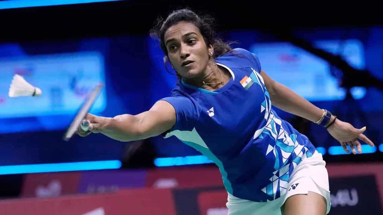 Thailand Open 2022: ರೋಚಕ ಪಂದ್ಯದಲ್ಲಿ ಯಮಗುಚಿಯನ್ನು ಮಣಿಸಿ ಸೆಮಿಫೈನಲ್ ಟಿಕೆಟ್ ಗೆದ್ದ ಪಿವಿ ಸಿಂಧು Thailand Open 2022: ರೋಚಕ ಪಂದ್ಯದಲ್ಲಿ ಯಮಗುಚಿಯನ್ನು ಮಣಿಸಿ ಸೆಮಿಫೈನಲ್ ಟಿಕೆಟ್ ಗೆದ್ದ ಪಿವಿ ಸಿಂಧು