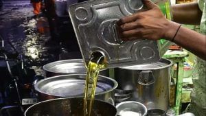 Edible Oil: ಮೇ 23ರಿಂದ ಅನ್ವಯಿಸುವಂತೆ ತಾಳೆ ಎಣ್ಣೆ ಮೇಲಿನ ರಫ್ತು ನಿಷೇಧ ತೆಗೆದ ಇಂಡೋನೇಷ್ಯಾ