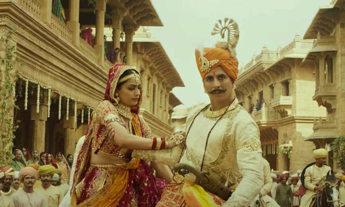 ಕರಣಿ ಸೇನಾ ವಿರೋಧಕ್ಕೆ ಮಣಿದು ಟೈಟಲ್ ಬದಲಿಸಿದ ‘ಪೃಥ್ವಿರಾಜ್’ ಸಿನಿಮಾ ತಂಡ; ಹೊಸ ಟೈಟಲ್ ಏನು? ಕರಣಿ ಸೇನಾ ವಿರೋಧಕ್ಕೆ ಮಣಿದು ಟೈಟಲ್ ಬದಲಿಸಿದ ‘ಪೃಥ್ವಿರಾಜ್’ ಸಿನಿಮಾ ತಂಡ; ಹೊಸ ಟೈಟಲ್ ಏನು?