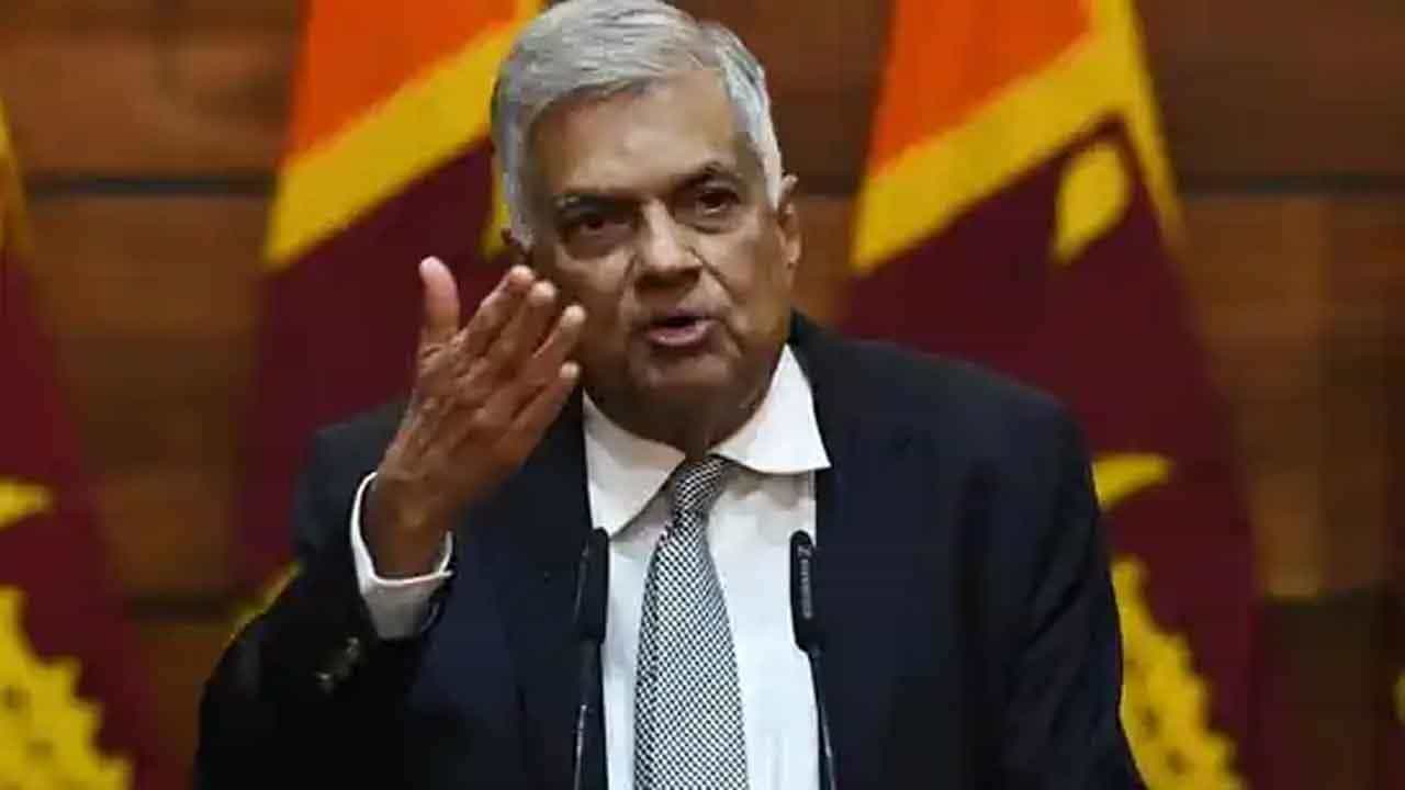 Sri Lanka Crisis: ಶ್ರೀಲಂಕಾದಲ್ಲಿ ಪೆಟ್ರೋಲ್ ಖಾಲಿ; ಆರ್ಥಿಕ ಬಿಕ್ಕಟ್ಟು ಉಲ್ಬಣ, ಏರ್​ಲೈನ್ಸ್ ಮಾರಾಟಕ್ಕೆ ಮುಂದಾದ ಪ್ರಧಾನಿ