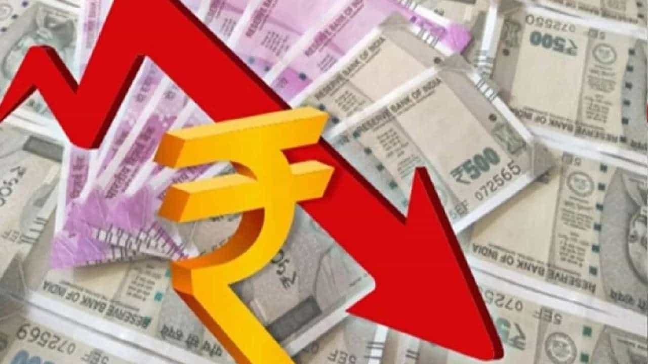 USD Vs Rupee Value: ಅಮೆರಿಕದ ಡಾಲರ್ ವಿರುದ್ಧ ರೂಪಾಯಿ ನೆಲ ಕಚ್ಚಲು ಇಲ್ಲಿವೆ ಕಾರಣಗಳು USD Vs Rupee Value: ಅಮೆರಿಕದ ಡಾಲರ್ ವಿರುದ್ಧ ರೂಪಾಯಿ ನೆಲ ಕಚ್ಚಲು ಇಲ್ಲಿವೆ ಕಾರಣಗಳು