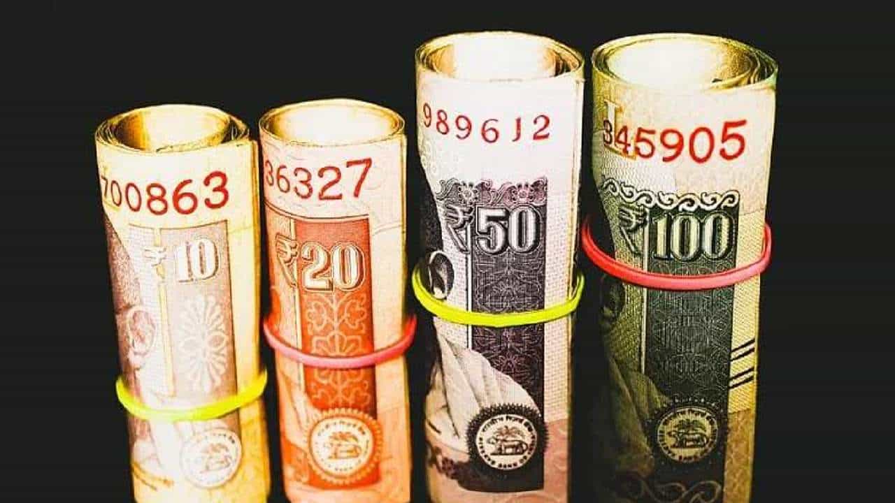 INR USD Exchange Rate: ಅಮೆರಿಕ ಡಾಲರ್ ಸೇರಿ ಪ್ರಮುಖ ಕರೆನ್ಸಿ ವಿರುದ್ಧ ಭಾರತದ ರೂಪಾಯಿ ಮೇ 25ಕ್ಕೆ ಎಷ್ಟಿದೆ? INR USD Exchange Rate: ಅಮೆರಿಕ ಡಾಲರ್ ಸೇರಿ ಪ್ರಮುಖ ಕರೆನ್ಸಿ ವಿರುದ್ಧ ಭಾರತದ ರೂಪಾಯಿ ಮೇ 25ಕ್ಕೆ ಎಷ್ಟಿದೆ?